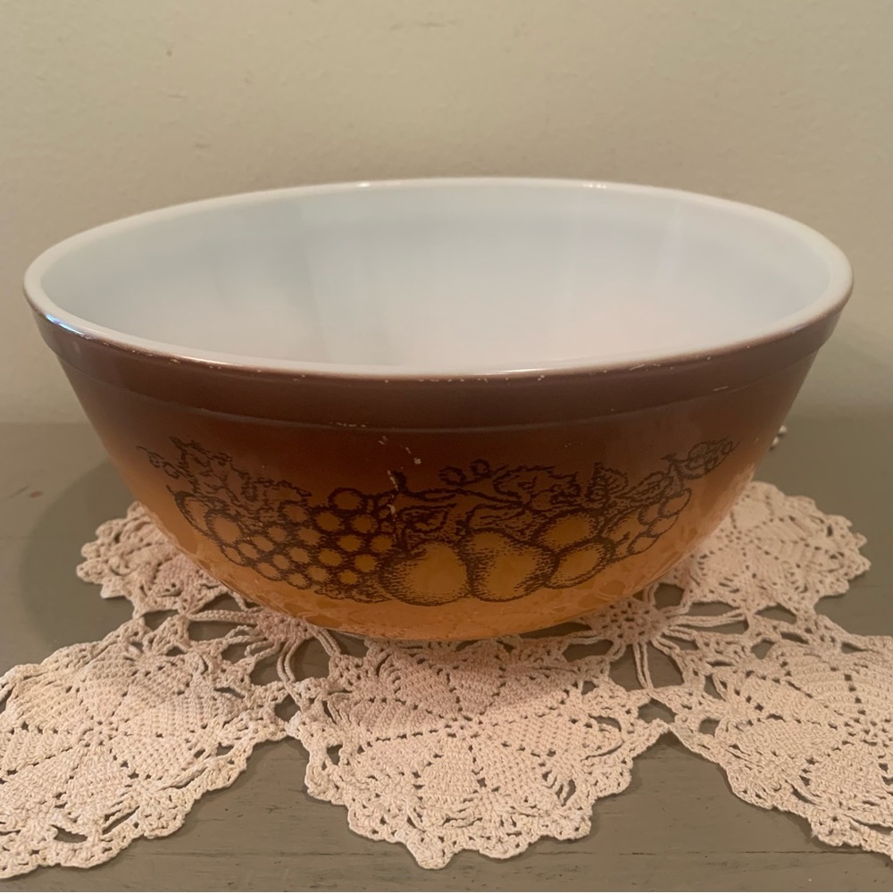 VTG Pyrex Old Orchard #403 Mixing Bowl